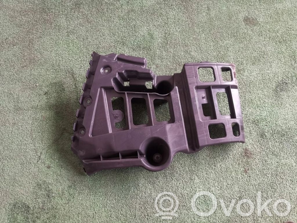 Rear bumper mounting bracket   4884490