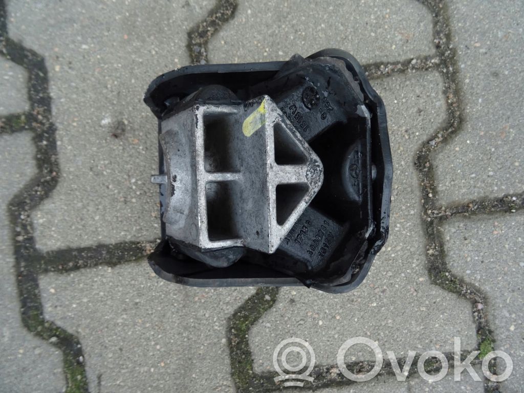 Mercedes-Benz Sprinter W906 Engine mount bracket 