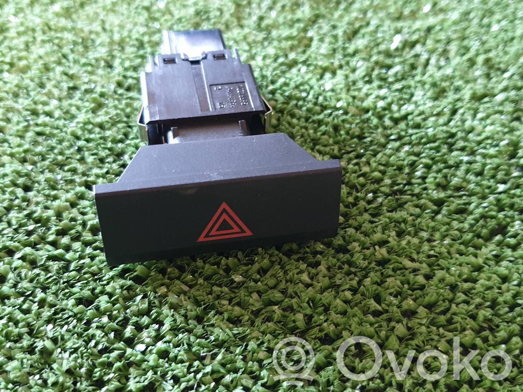 Seat Leon (5F) Hazard light switch 
