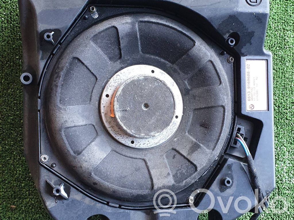 BMW 5 F10 F11 Altavoz subwoofer 