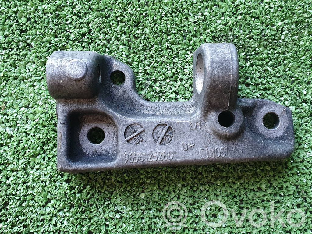 Peugeot Expert Engine mounting bracket 