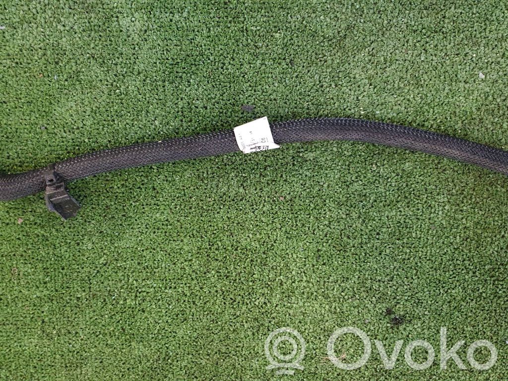 Ford Explorer VI Engine coolant pipe/hose 