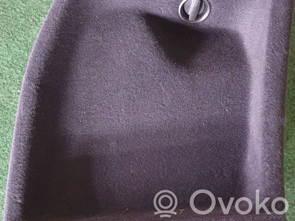 Audi A4 S4 B9 8W Poszycia / Boczki bagażnika 