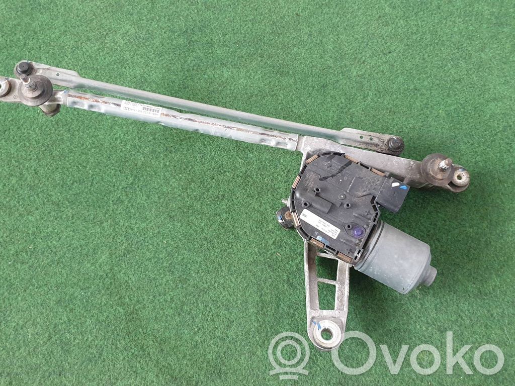 Audi A4 S4 B9 8W Mechanizm i silniczek wycieraczek szyby przedniej / czołowej 