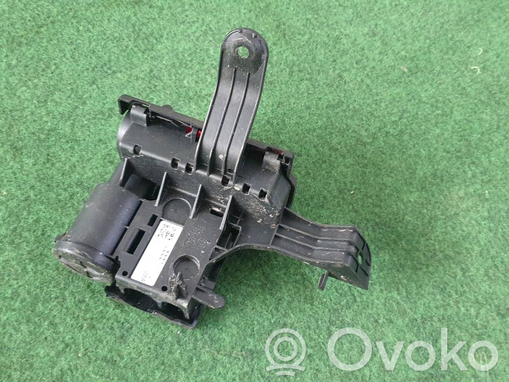 Audi A4 S4 B9 8W Current control relay 