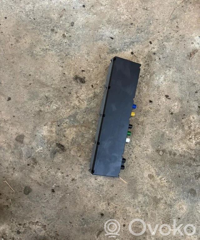 BMW 3 E46 Antenos stiprintuvas 