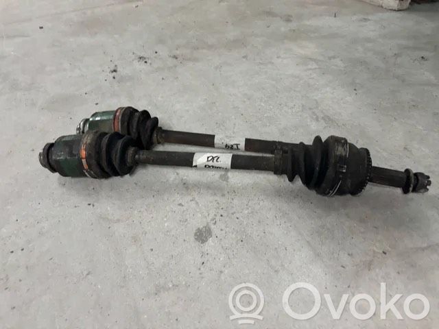 Etuvetoakseli   MR580504