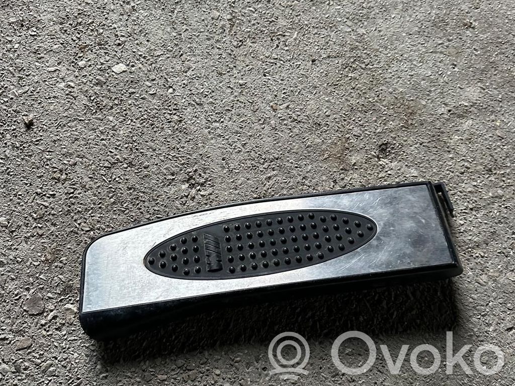 Jalkatuki   51477906850