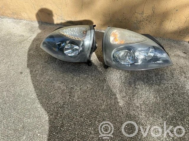 Renault Clio II Scheinwerfer 