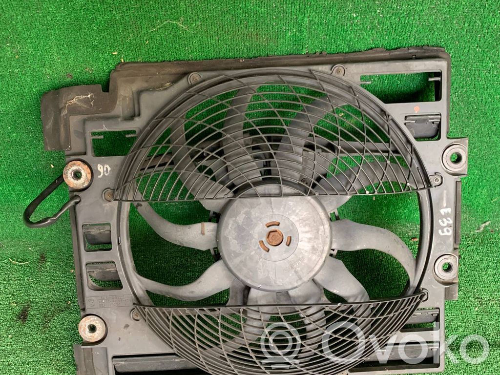 BMW 5 E39 Elektrisks radiatoru ventilators 