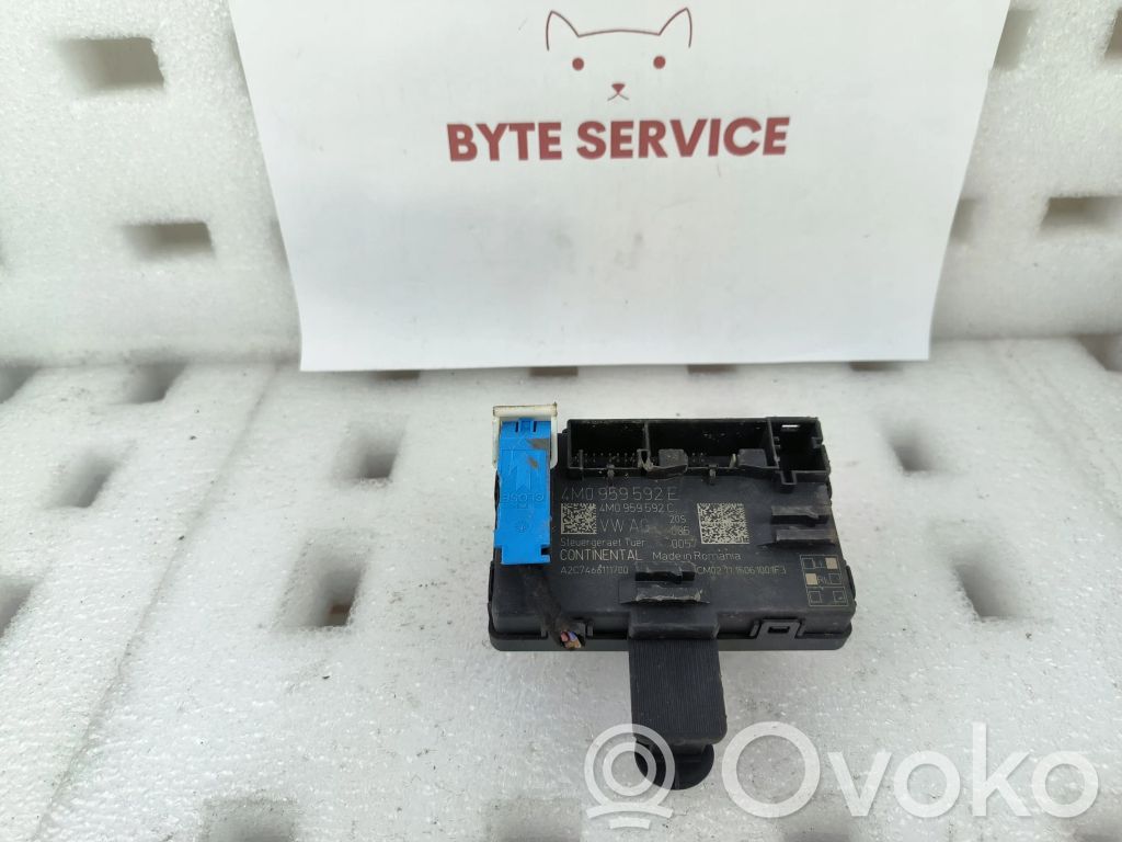 Audi Q7 4M Door control unit/module 