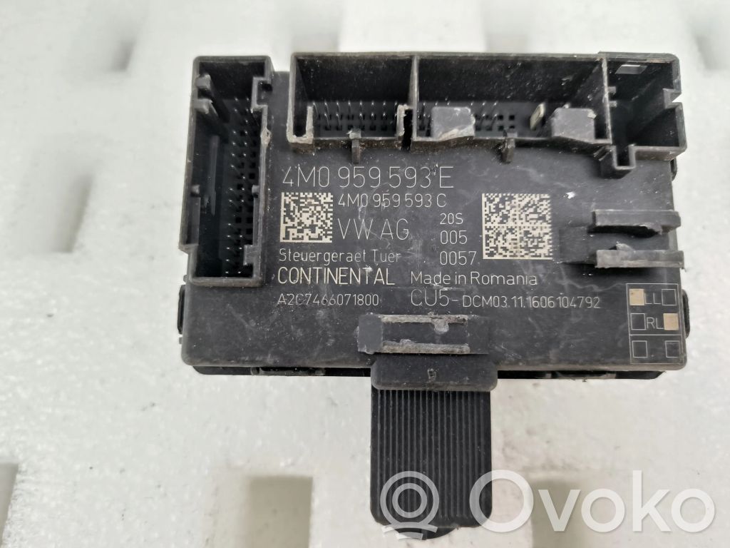Audi Q7 4M Door control unit/module 