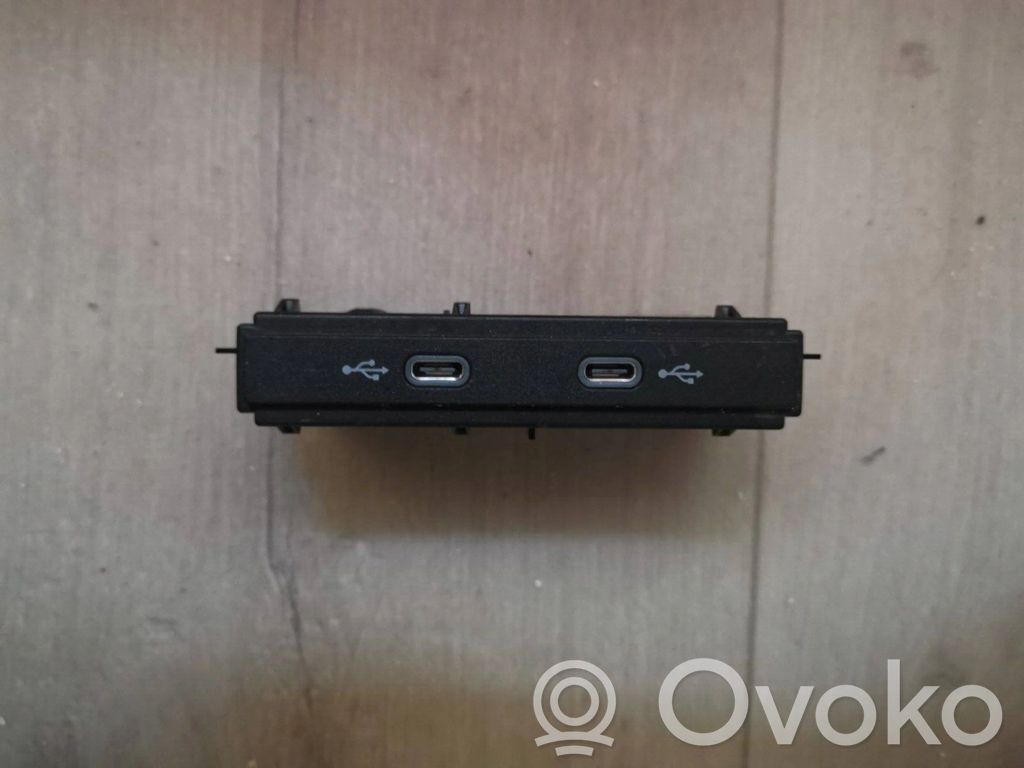 Audi Q4 Sportback e-tron USB socket connector 