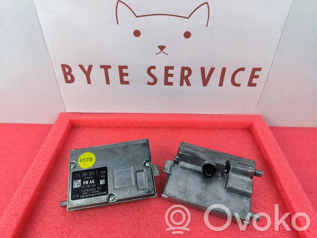Skoda Enyaq iV Windshield/windscreen camera 