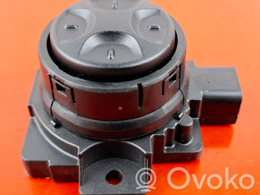 Audi Q7 4M Seat control switch 