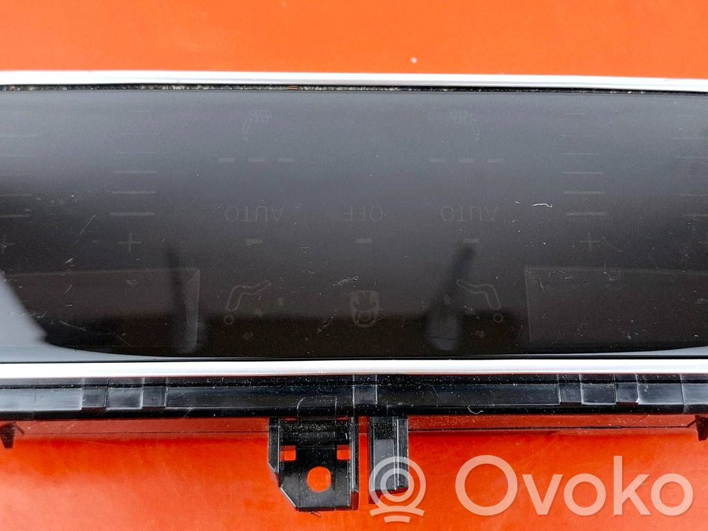 Audi e-tron Climate control unit 