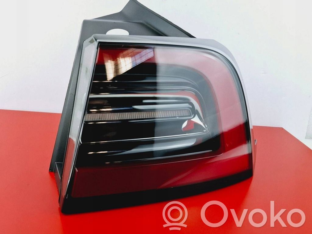 Tesla Model Y Lampa tylna 
