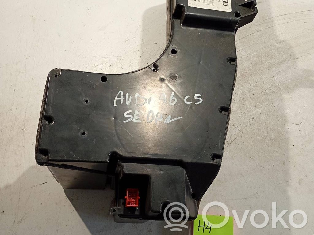 Audi A6 S6 C5 4B Subwoofer 
