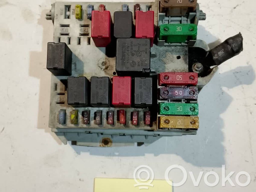 Fiat Stilo Juego de caja de fusibles 