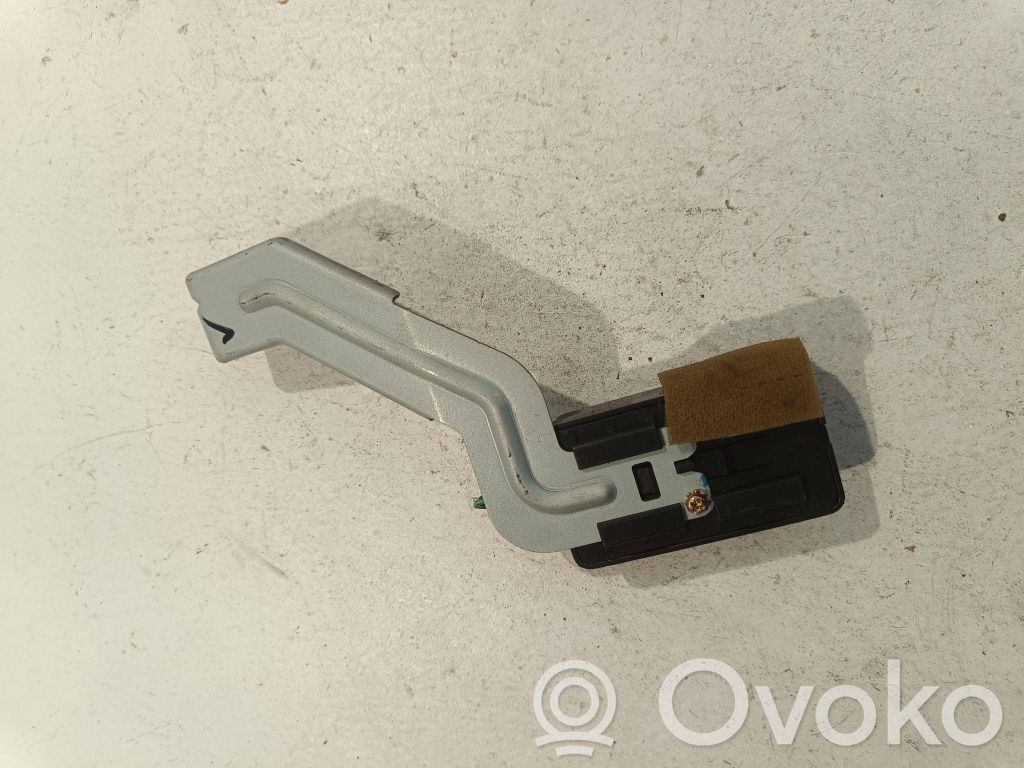 Botón interruptor de luz de peligro   6801B