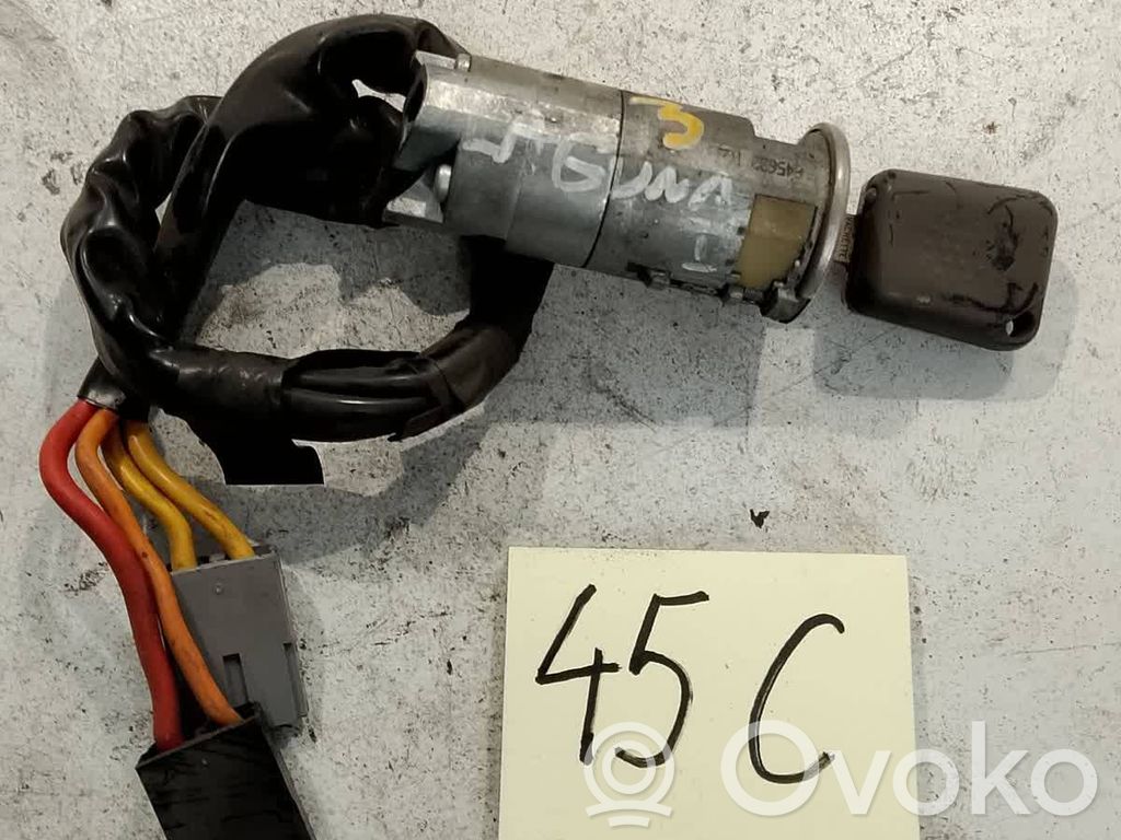 Renault Laguna I Užvedimo spynelė 