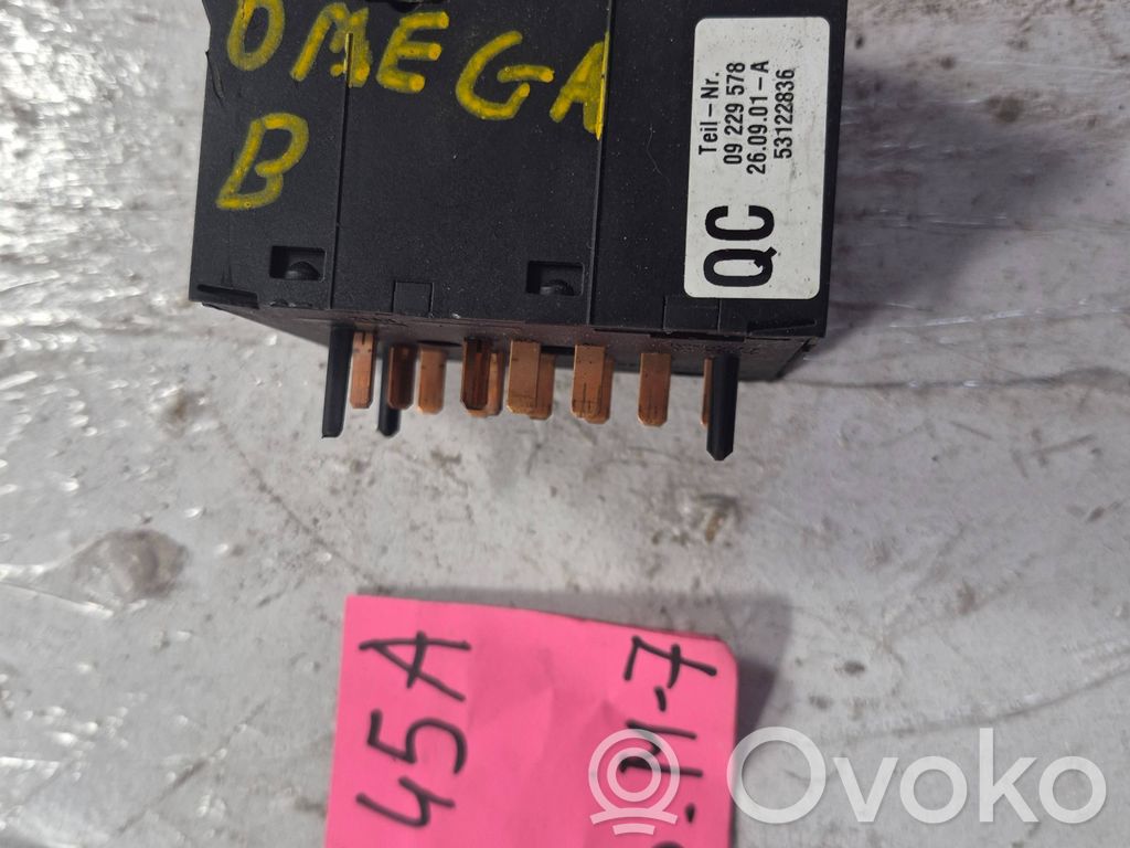 Opel Omega B1 Interruptor de luz 