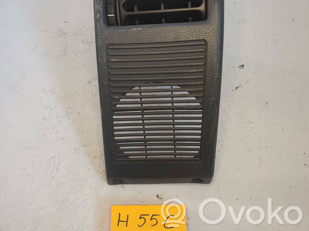 Renault Clio I Lango oro grotelės 