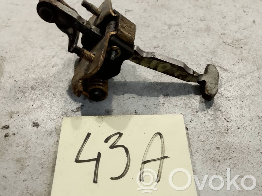 Peugeot 206 Front door lock loop/hook striker 