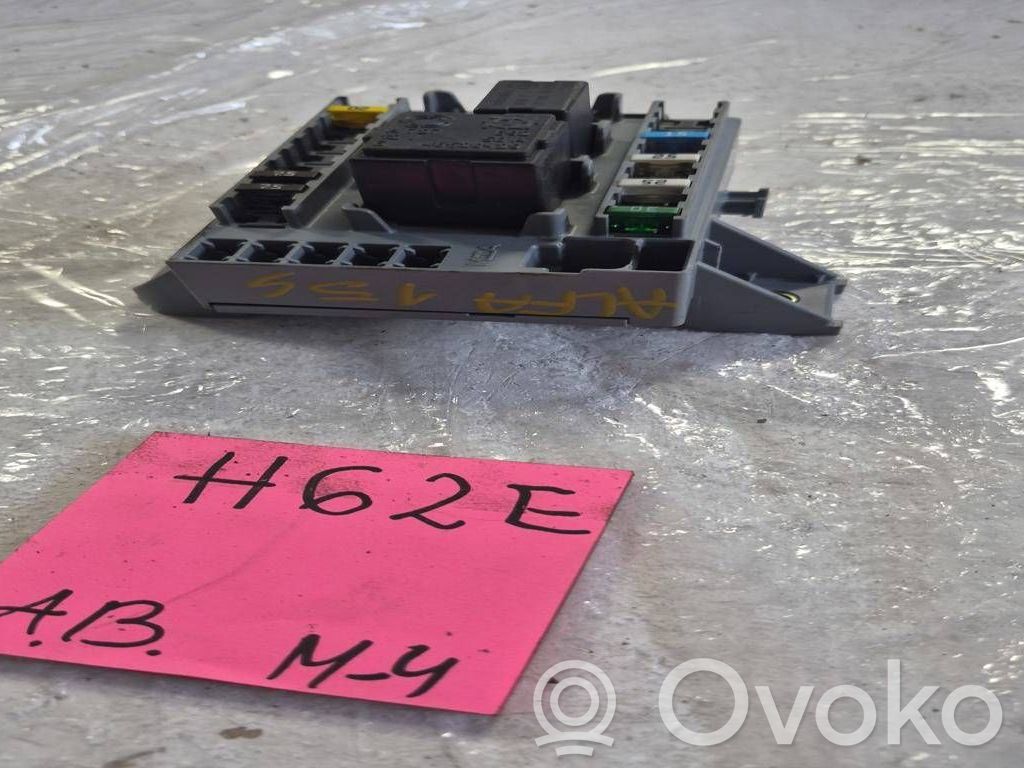 Alfa Romeo 159 Fuse module 