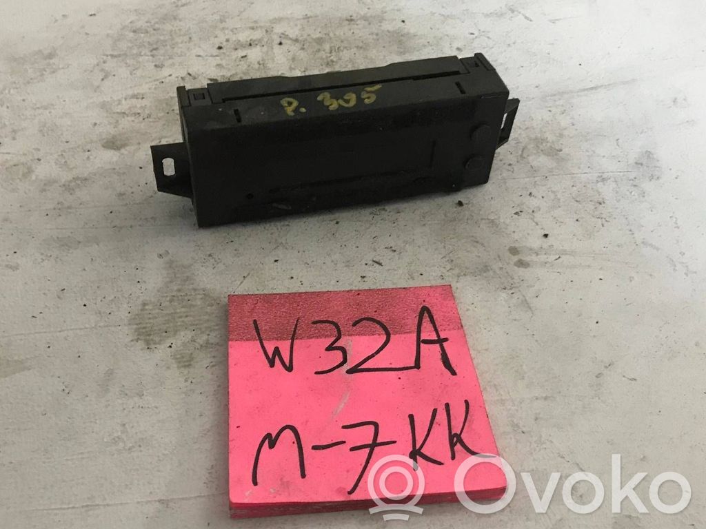 Peugeot 305 Monitor / wyświetlacz / ekran 