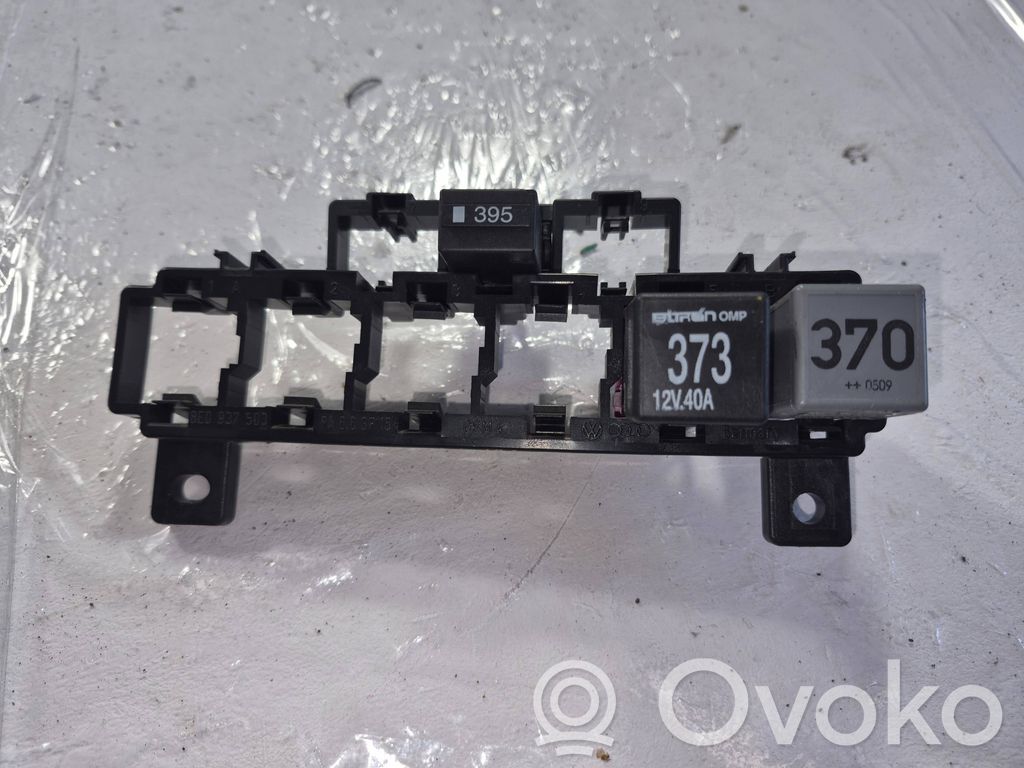 Audi A4 S4 B7 8E 8H Juego de caja de fusibles 