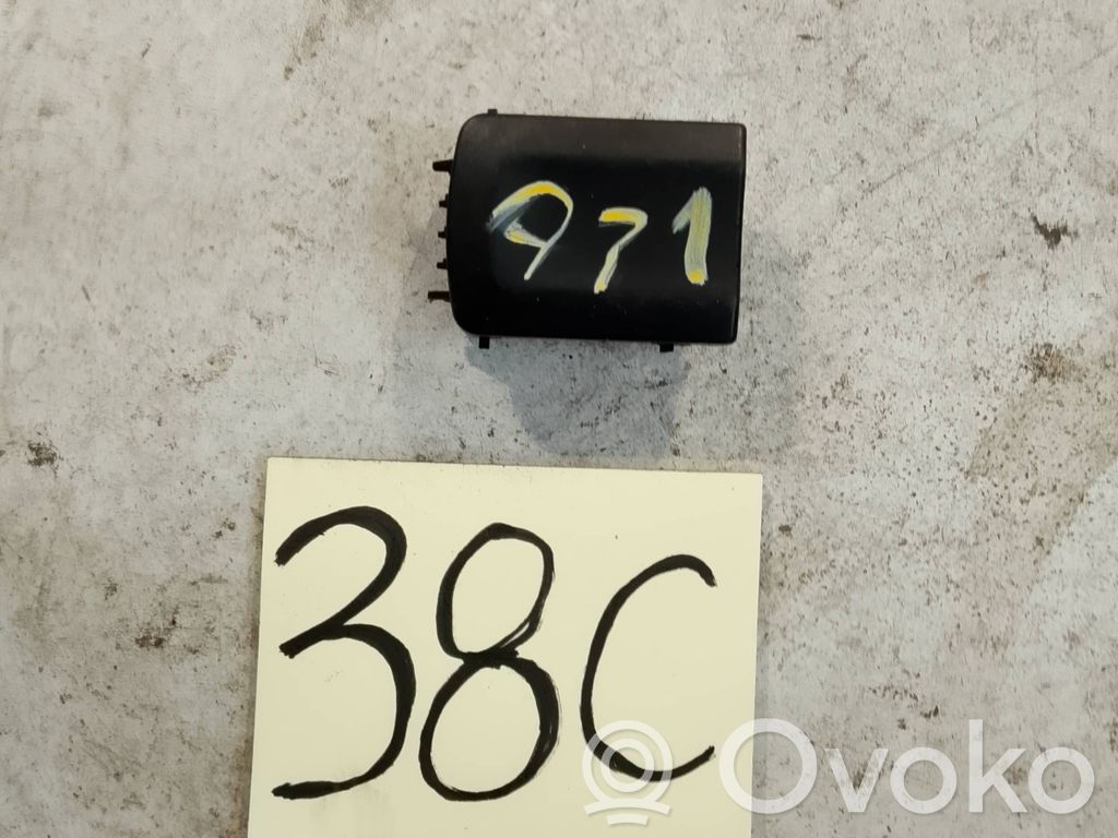 Inne części wnętrza samochodu   8L0941561E