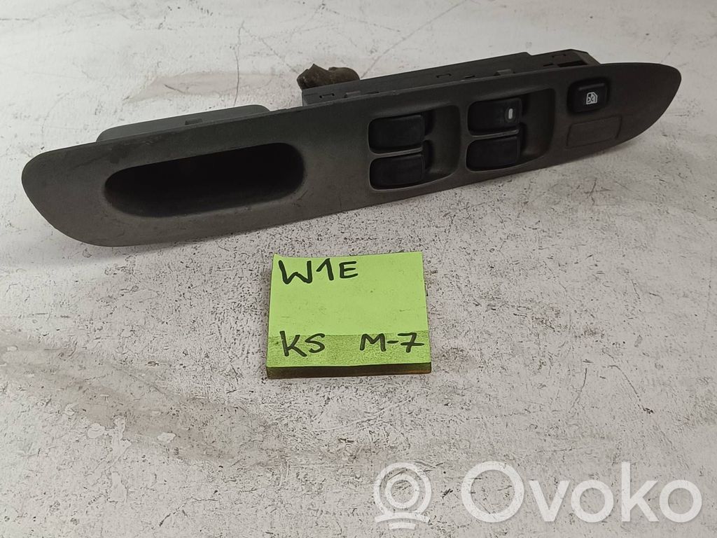 Mitsubishi Lancer Front door window regulator with motor 