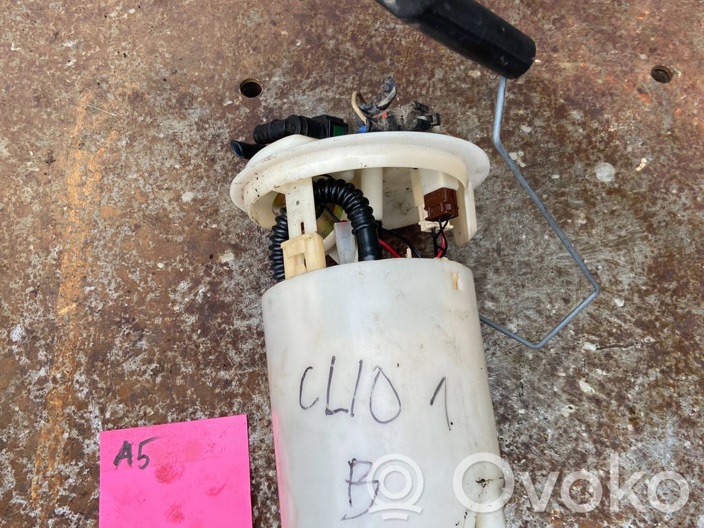 Renault Clio I Bomba interna de combustible 