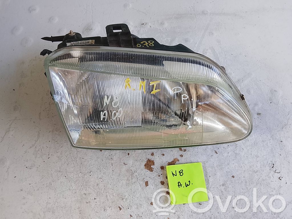Renault Megane I Lampa przednia 