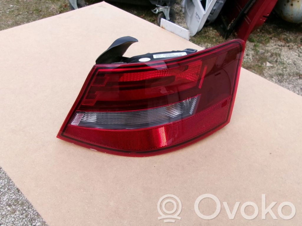 Rear/tail lights