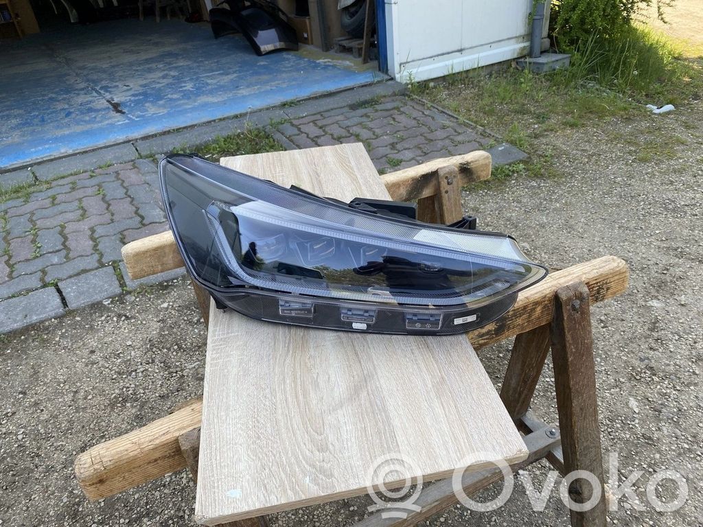Ford Focus Scheinwerfer 