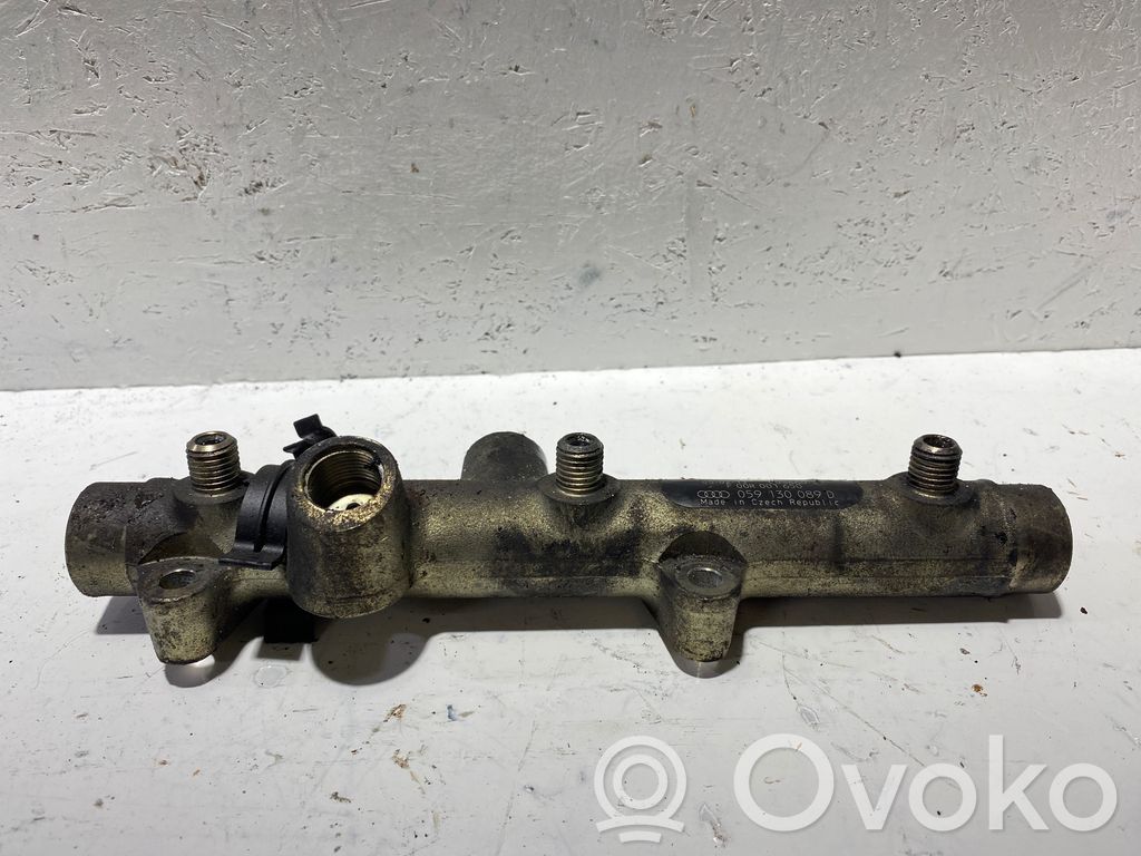 Audi A8 S8 D3 4E Rampă alimentare injectoare 