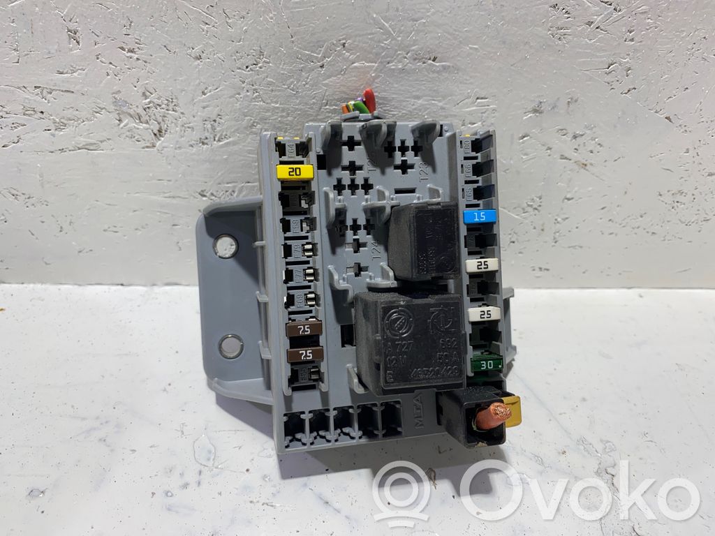 Alfa Romeo 159 Fuse module 