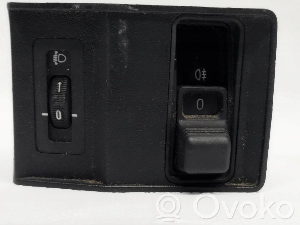 Fog light switch   1389094