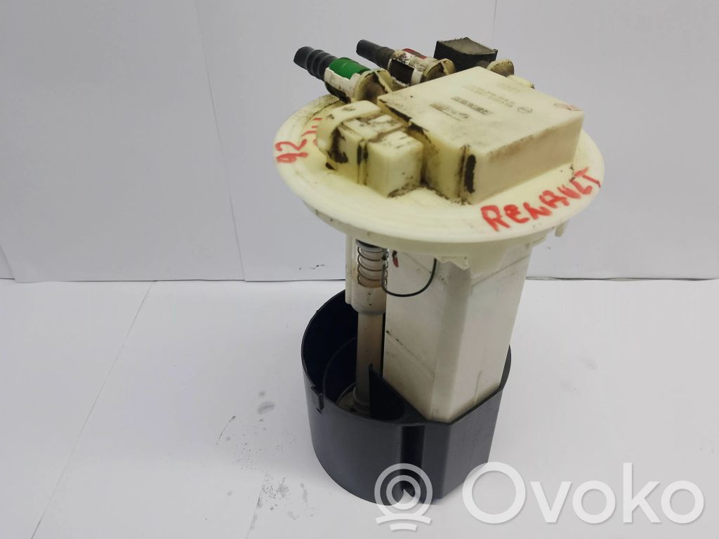 Renault Clio III Pompe à carburant 