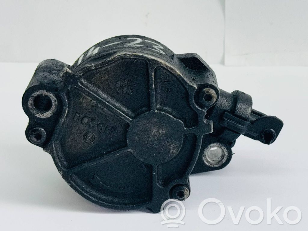Vacuum pump   D1562A