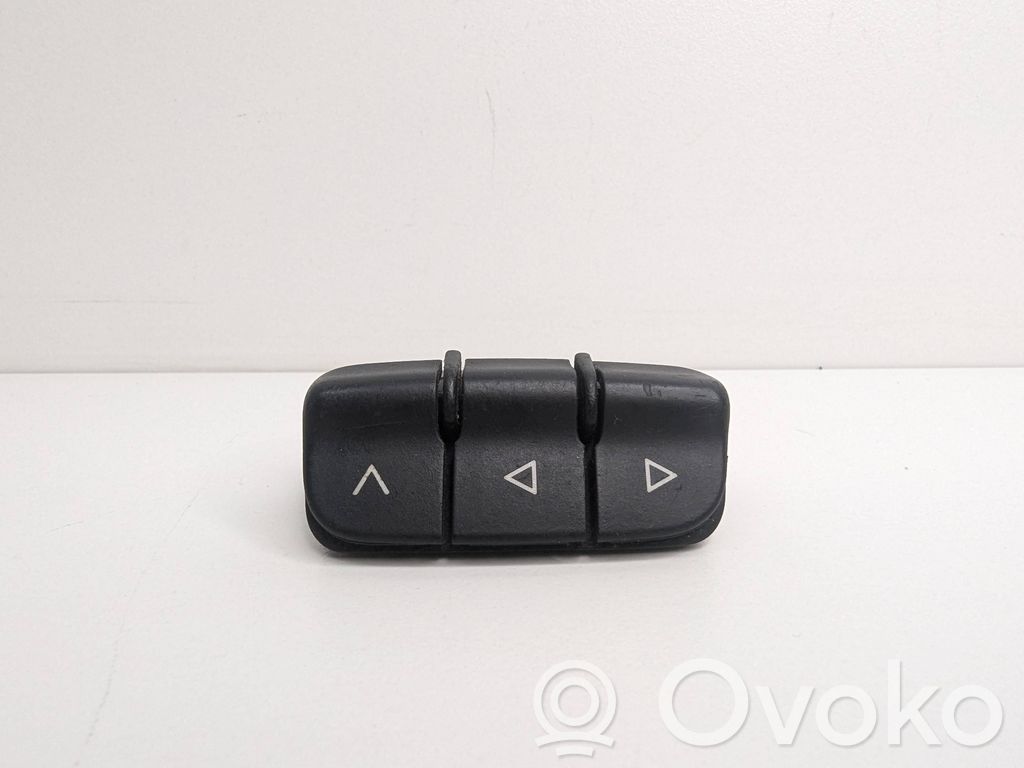 Audi A4 S4 B6 8E 8H Steering wheel buttons/switches 