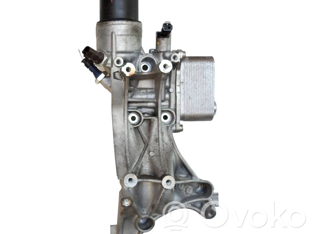 Audi A4 S4 B9 Mocowanie / uchwyt filtra oleju 