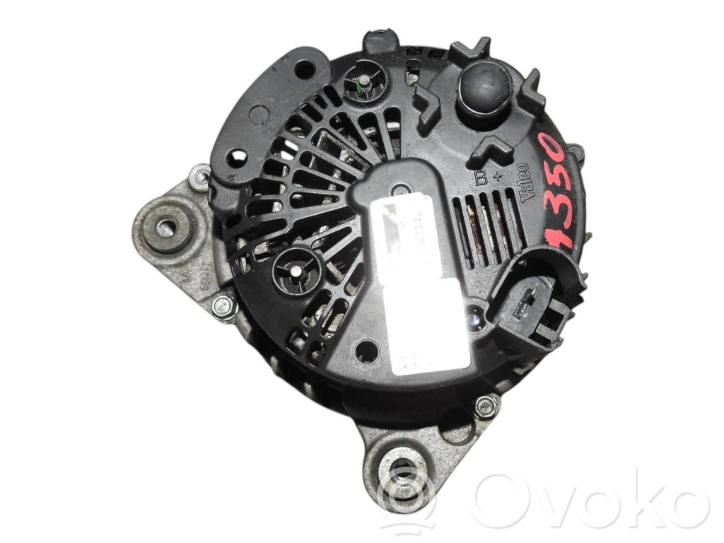 Volkswagen PASSAT B7 Alternador 