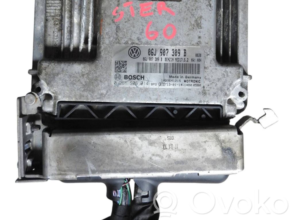 Volkswagen PASSAT CC Engine control unit/module 
