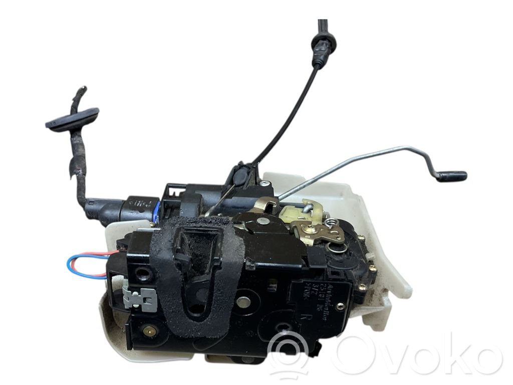 Volkswagen Polo IV 9N3 Zamek drzwi przednich 