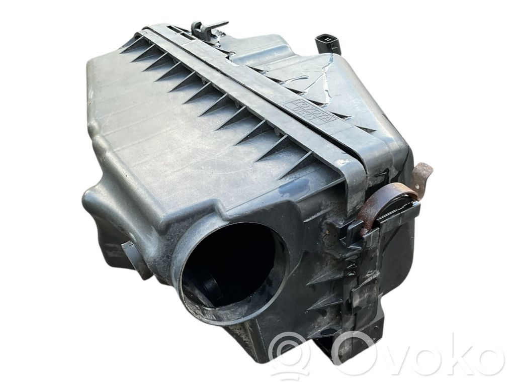 Toyota Avensis T250 Caja del filtro de aire 