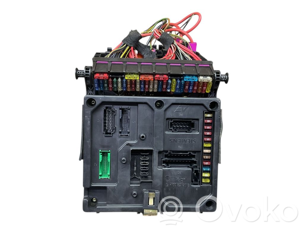 Ford Galaxy Fuse module 