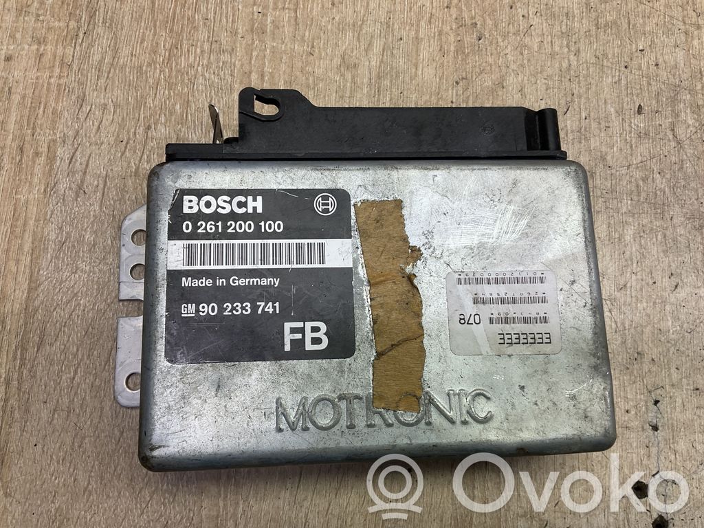 Opel Omega B1 Variklio valdymo blokas 